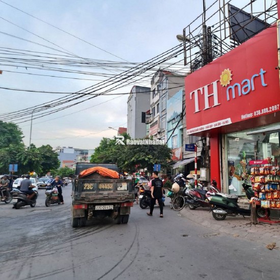 Bán đất trục kinh doanh tại Trâu Quỳ, Gia Lâm. 62m2, mt 5m8, đường 7m. Lh 0989894845